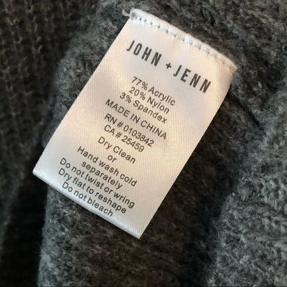 John + Jenn XL Gray Oversized Chunky Relaxed Pink Academia Collegiate Sweater - Picture 6 of 7